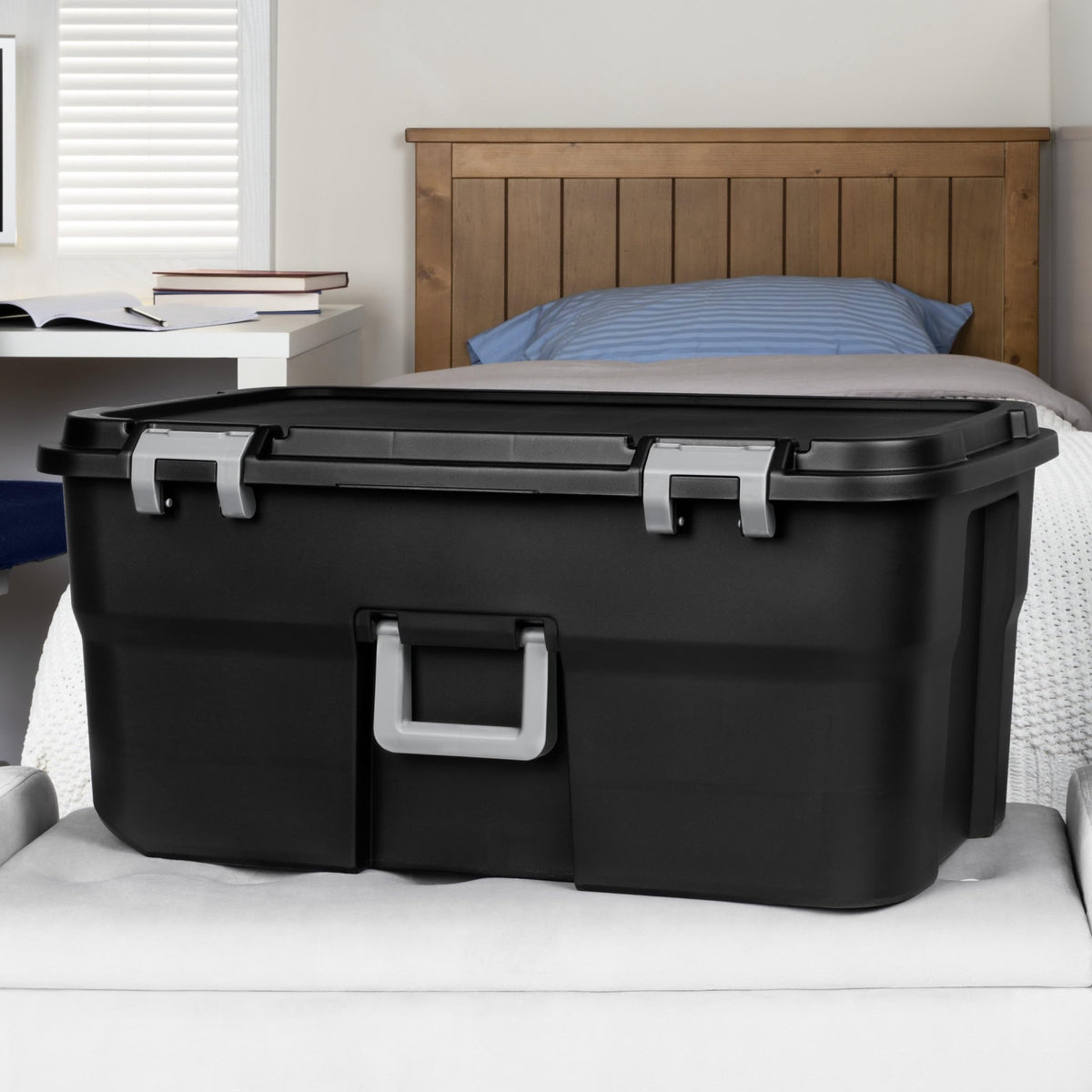22 Gallon Black Lockable Rolling Storage Footlocker F32669