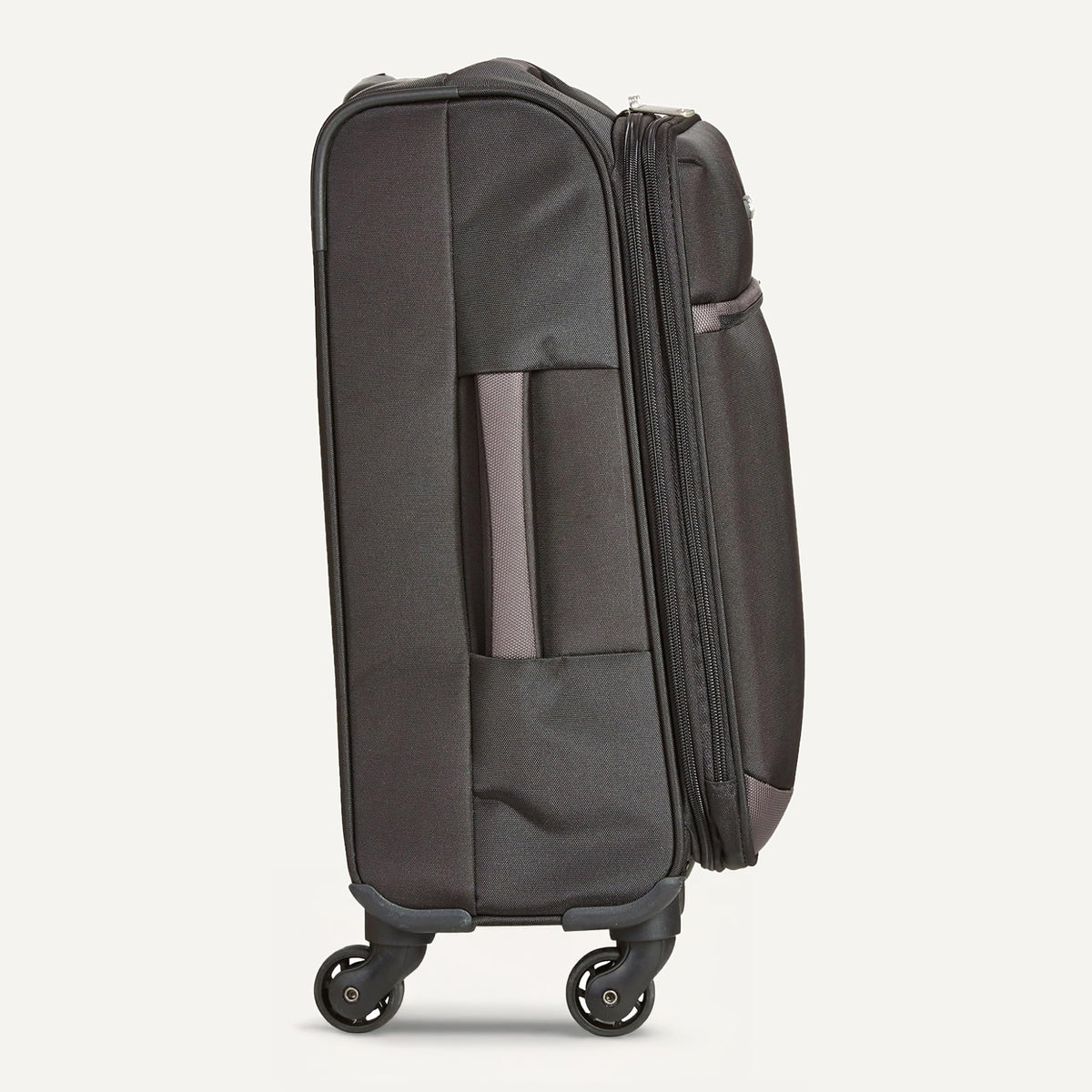 18" Medium Expandable Softside Suitcase with Spinner Wheels, Black X145015