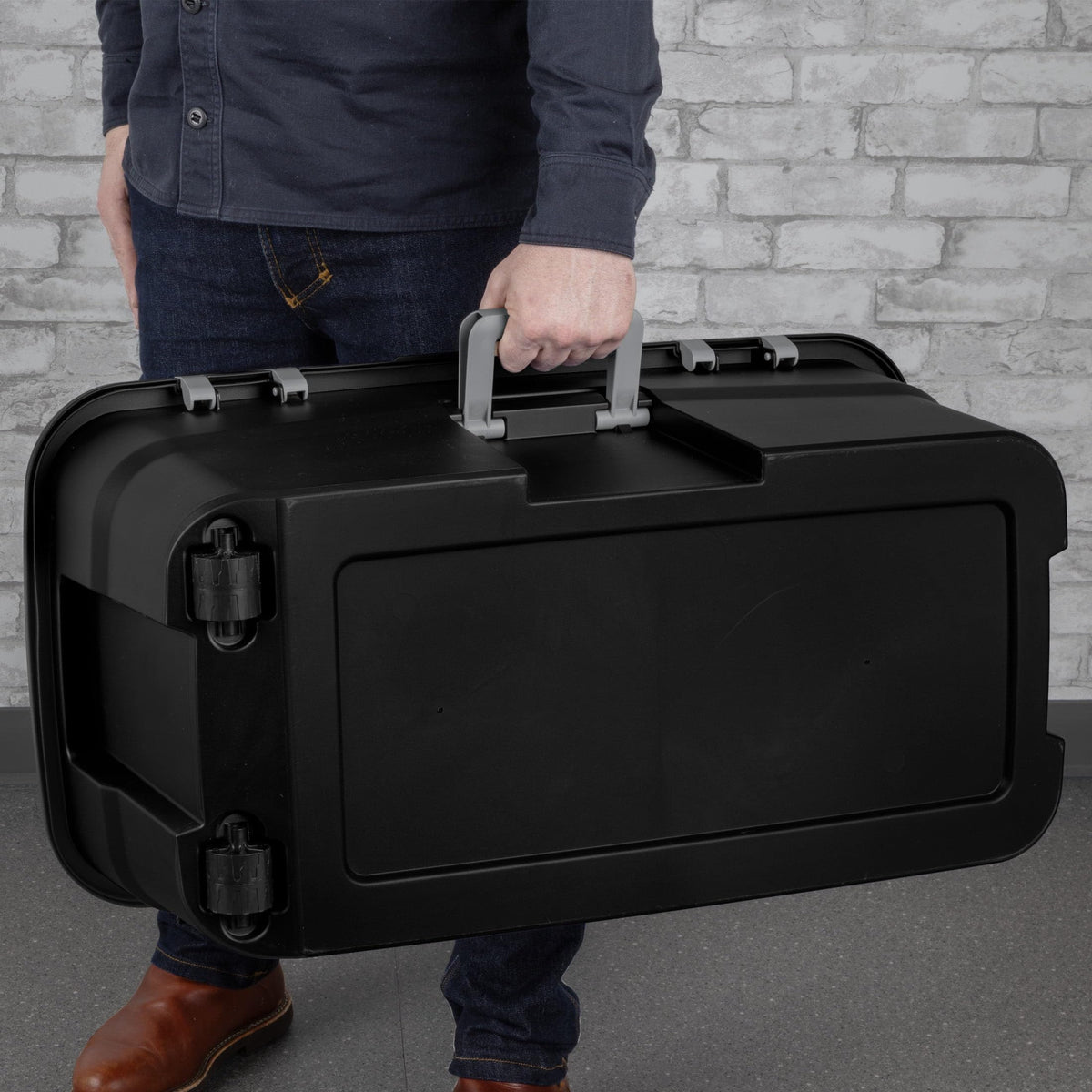 22 Gallon Black Lockable Rolling Storage Footlocker F32669