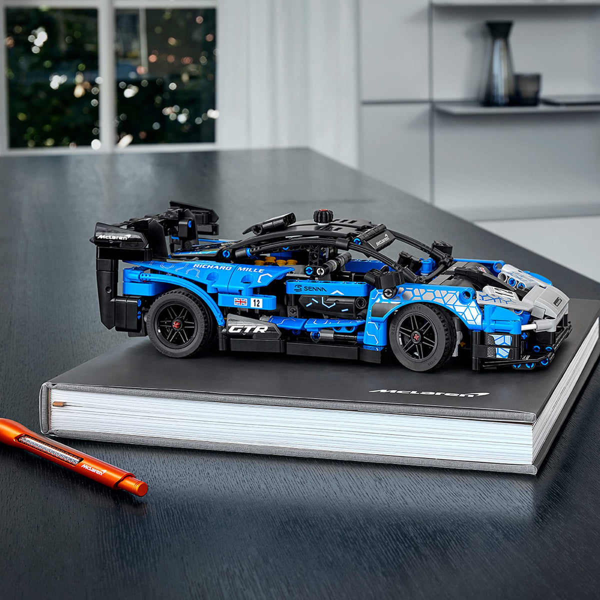 Building Kit J457434